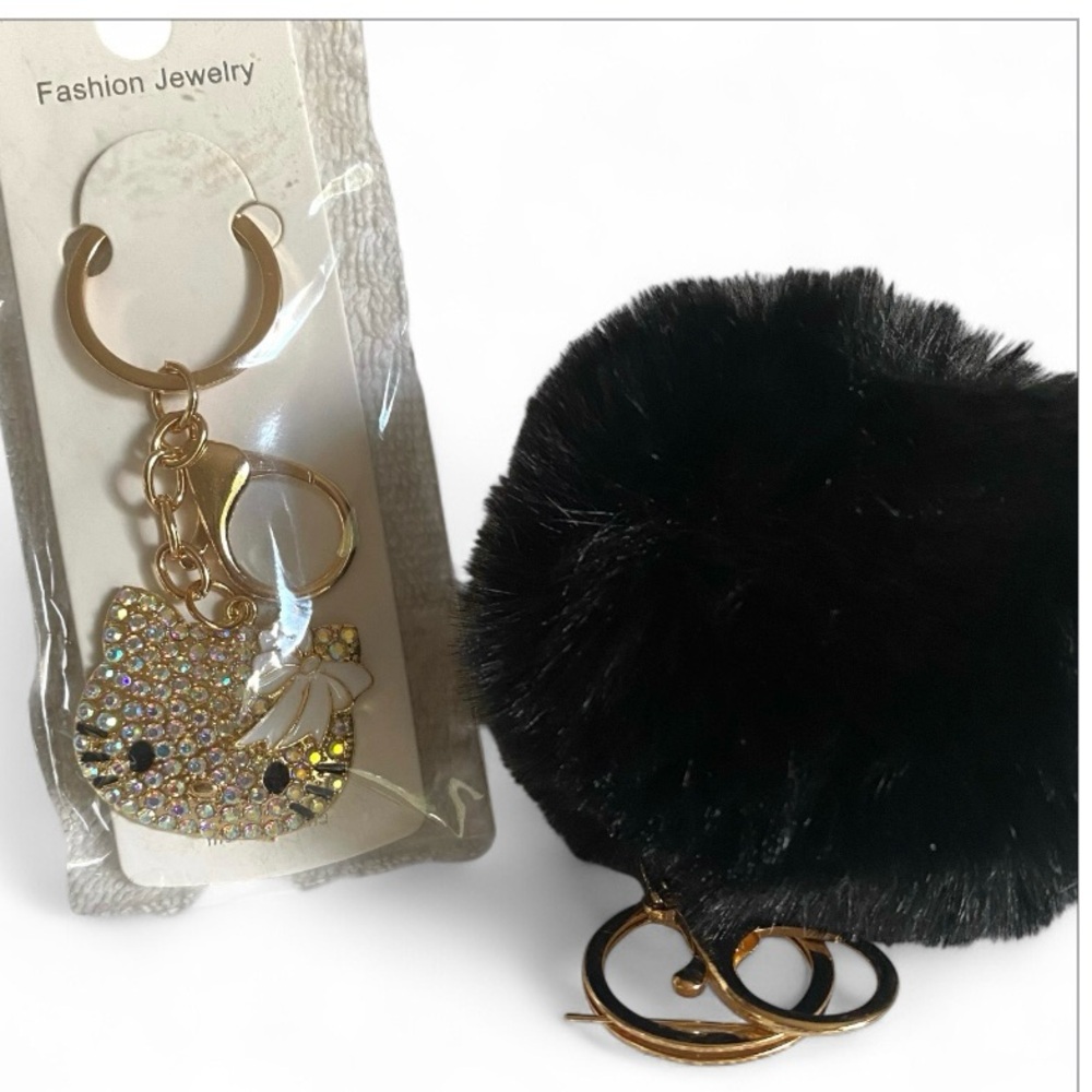 🐭 SALE! Hello Kitty 2pc Black Pom Pom Keychain bag charm with Rhinestone kitty